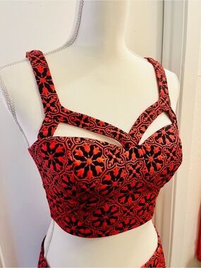 Forever 21 Red and Navy Cutout Patterned Crop Top